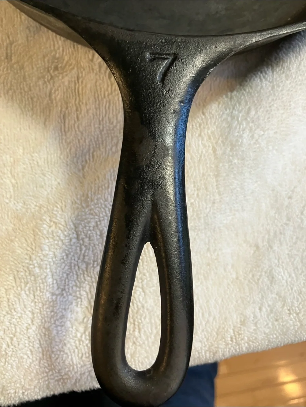 Antique Griswold #7 cast iron skillet frying pan
